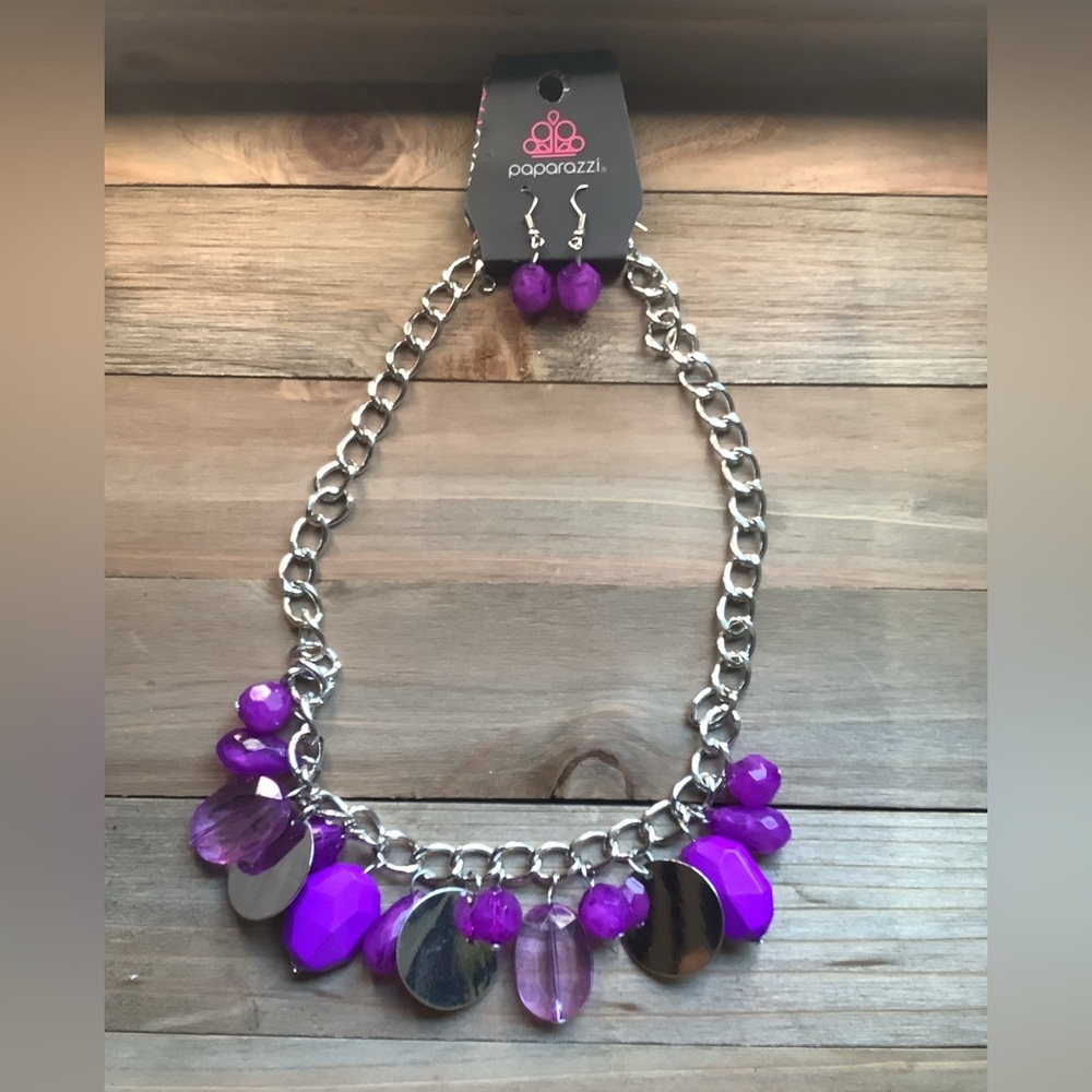 ❄️ Paparazzi | Vibrant Purple and Silver Necklace Set with Earrings